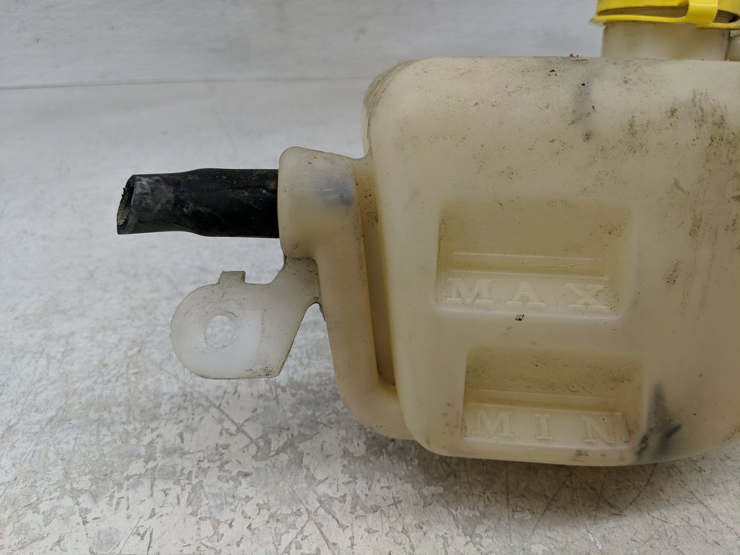 2018 Dodge Journey Windshield Washer Fluid Reservoir Bottle Oem - Oemusedautoparts1.com