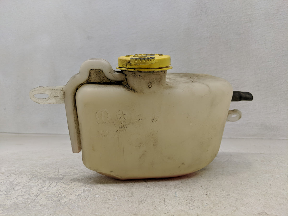 2018 Dodge Journey Windshield Washer Fluid Reservoir Bottle 1313062 - Oemusedautoparts1.com