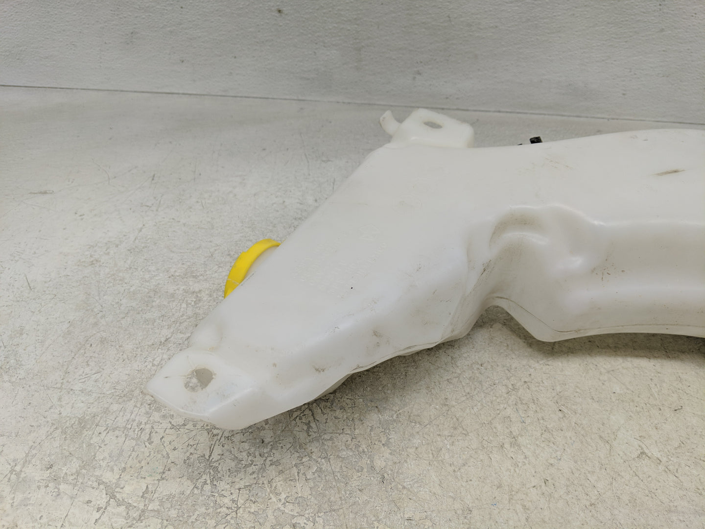 2018 Dodge Journey Windshield Washer Fluid Reservoir Bottle Oem - Oemusedautoparts1.com