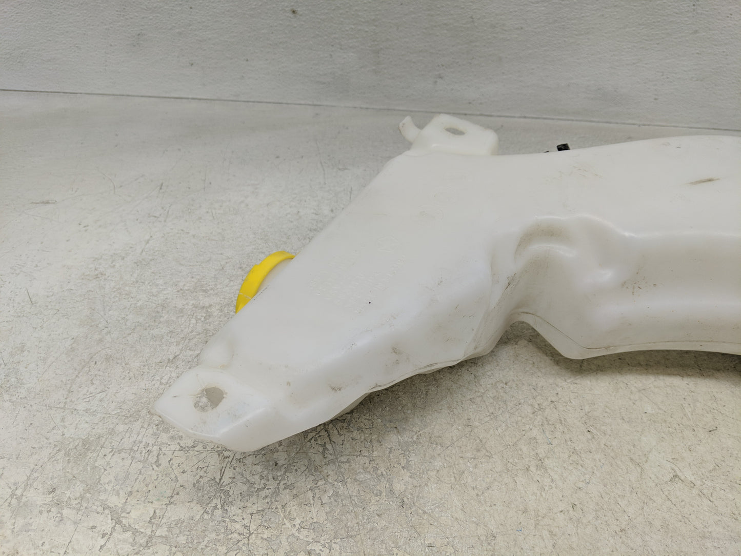2018 Dodge Journey Windshield Washer Fluid Reservoir Bottle Oem - Oemusedautoparts1.com