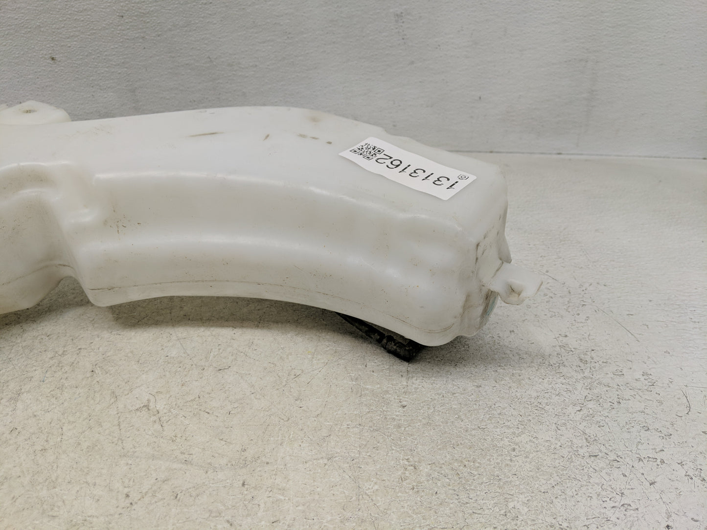2018 Dodge Journey Windshield Washer Fluid Reservoir Bottle Oem - Oemusedautoparts1.com