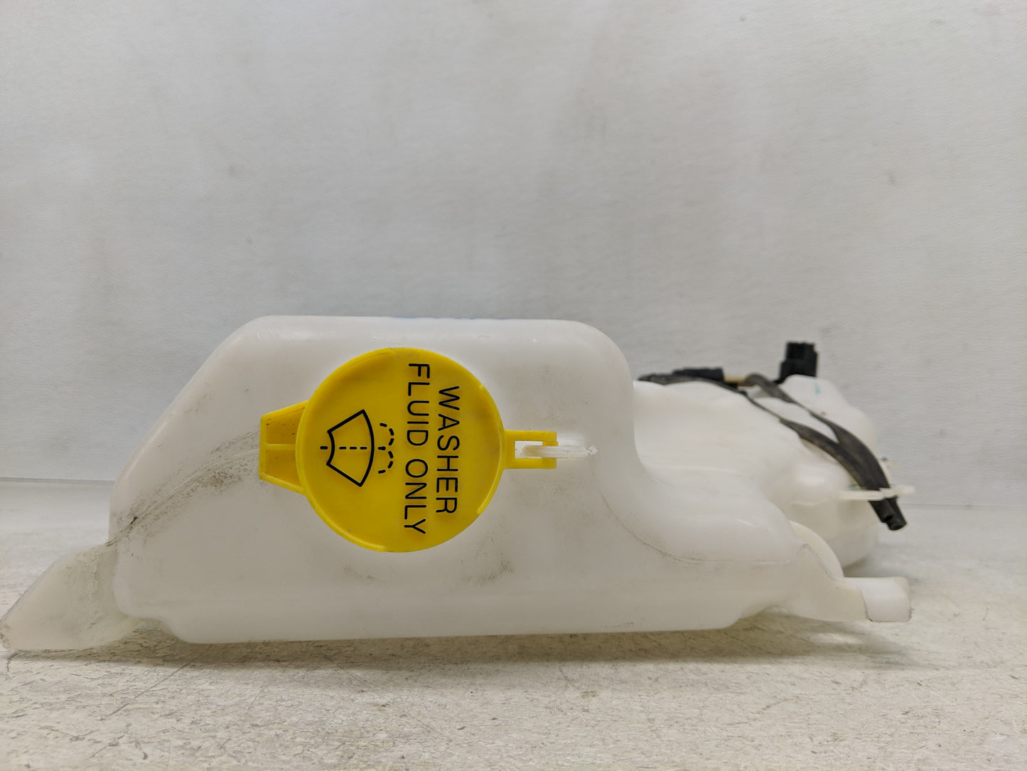 2018 Dodge Journey Windshield Washer Fluid Reservoir Bottle Oem - Oemusedautoparts1.com