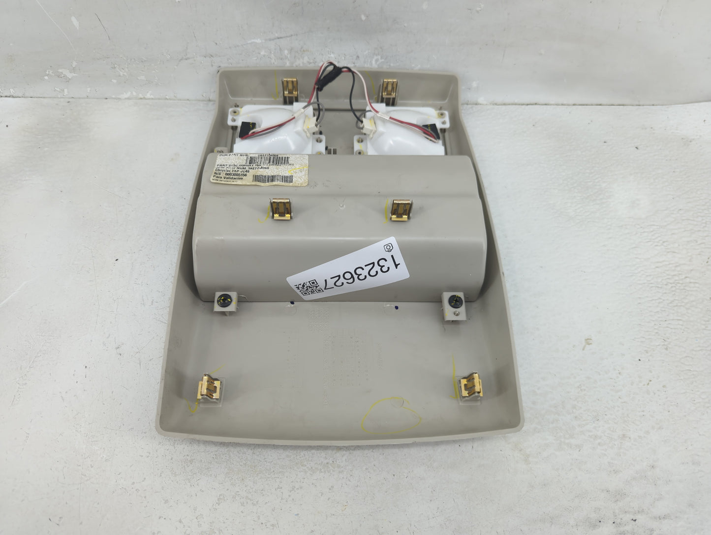 2012-2019 Dodge Journey Overhead Roof Console 1323627 - Oemusedautoparts1.com