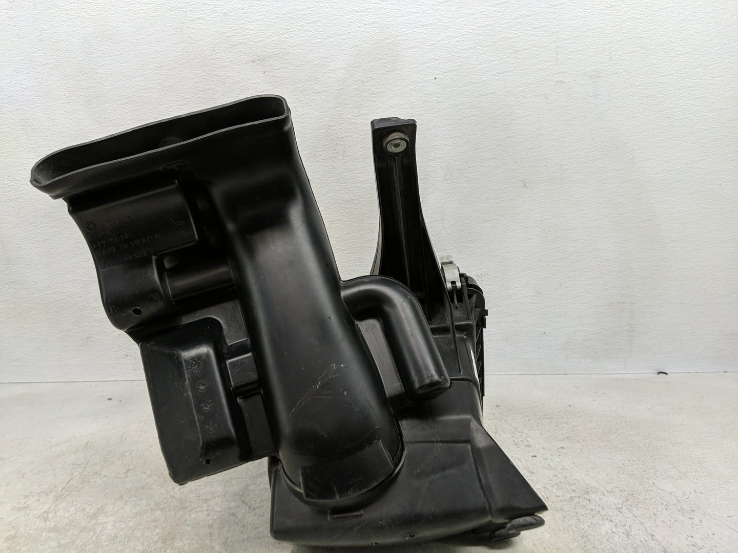 2009-2020 Dodge Journey Air Cleaner Intake-duct Hose Tube - Oemusedautoparts1.com