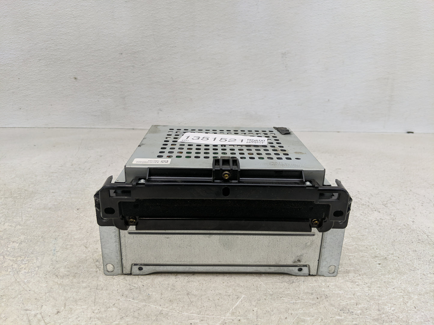2018-2020 Dodge Journey Radio AM FM Cd Player Receiver Replacement P/N:P68209666AF Fits Fits 2018 2019 2020 OEM Used Auto Pa