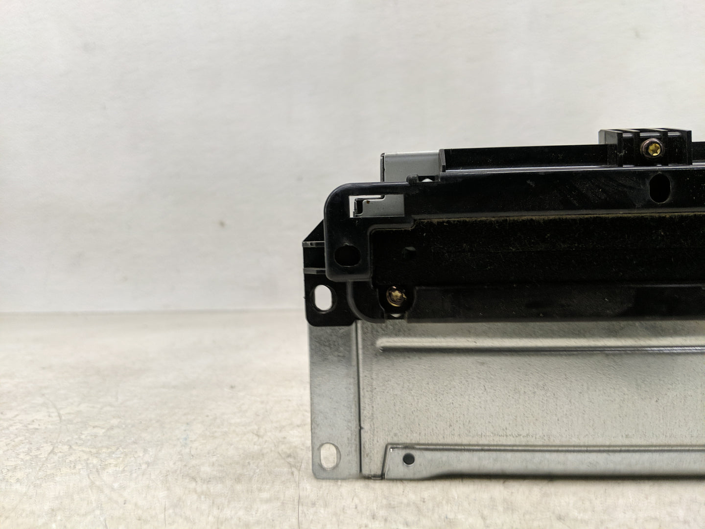 2018-2020 Dodge Journey Radio AM FM Cd Player Receiver Replacement P/N:P68209666AF Fits Fits 2018 2019 2020 OEM Used Auto Pa