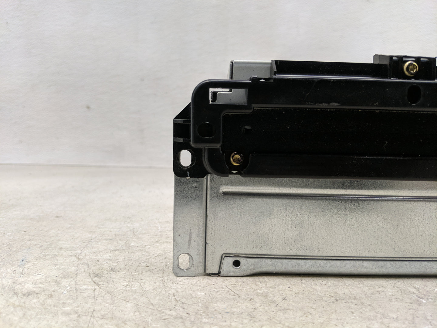 2018-2020 Dodge Journey Radio AM FM Cd Player Receiver Replacement P/N:6820966SAF Fits Fits 2018 2019 2020 OEM Used Auto Par