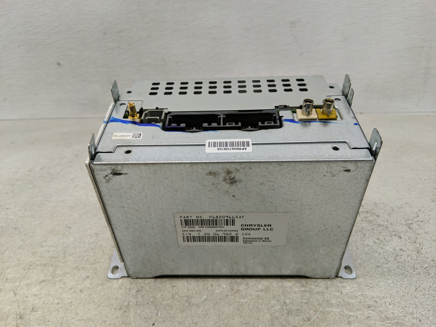 2018-2020 Dodge Journey Radio AM FM Cd Player Receiver Replacement P/N:6820966SAF Fits Fits 2018 2019 2020 OEM Used Auto Par