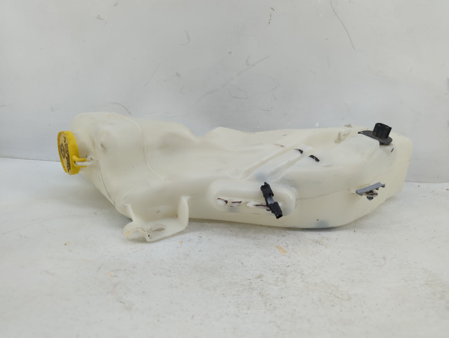 2018 Dodge Journey Windshield Washer Fluid Reservoir Bottle Oem - Oemusedautoparts1.com
