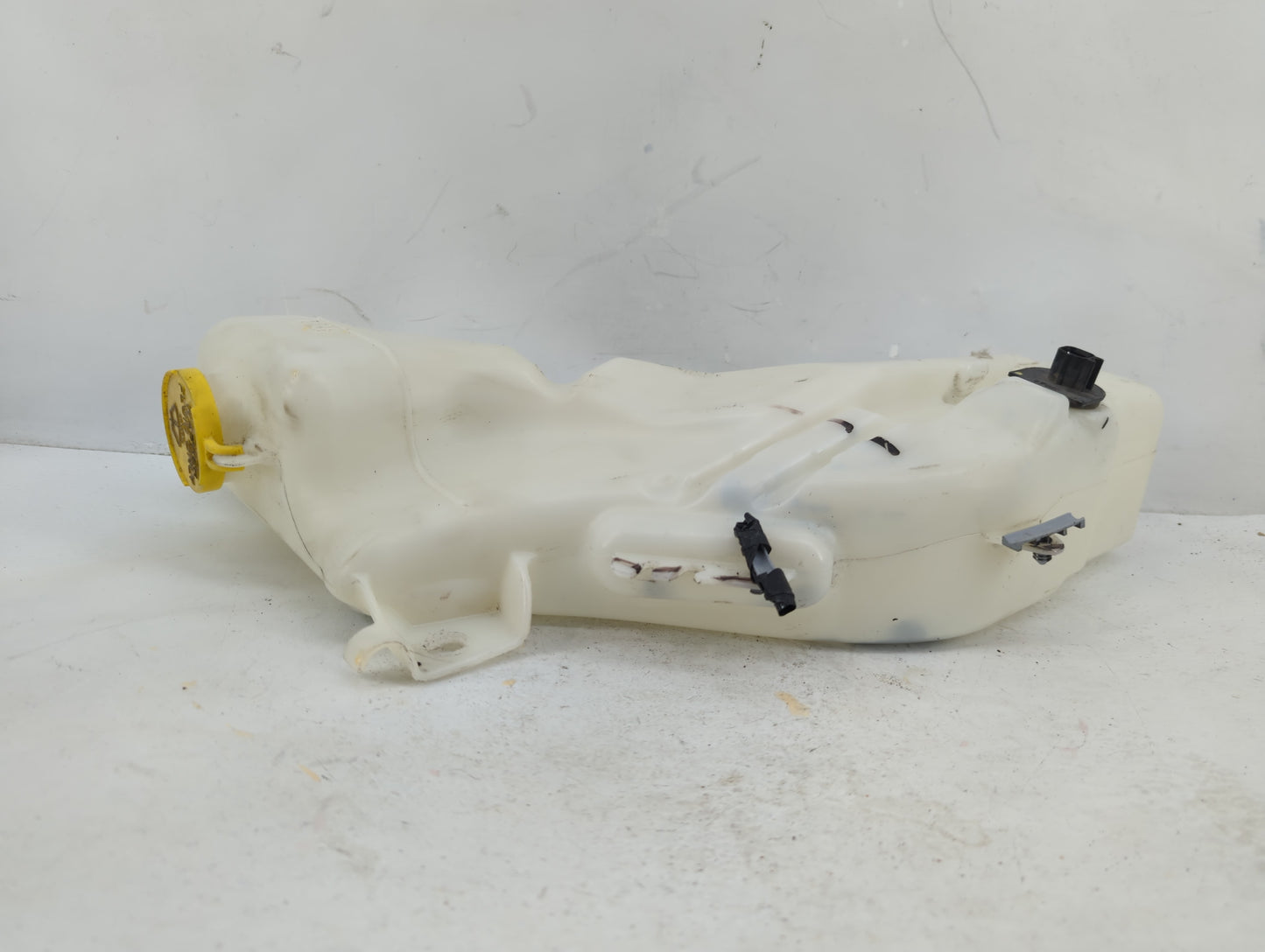 2018 Dodge Journey Windshield Washer Fluid Reservoir Bottle Oem - Oemusedautoparts1.com
