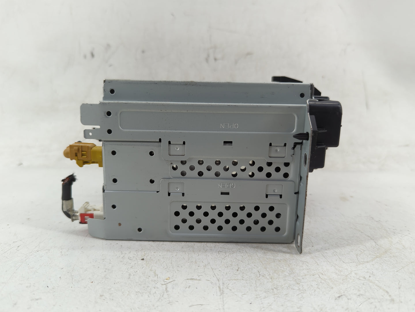 2018-2020 Dodge Journey Radio AM FM Cd Player Receiver Replacement P/N:P68342287AC Fits Fits 2018 2019 2020 OEM Used Auto Pa