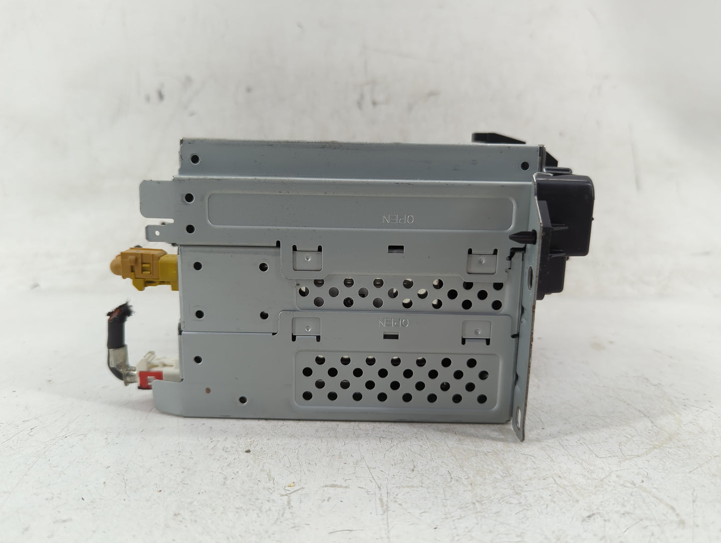2018-2020 Dodge Journey Radio AM FM Cd Player Receiver Replacement P/N:P68342287AC Fits Fits 2018 2019 2020 OEM Used Auto Pa