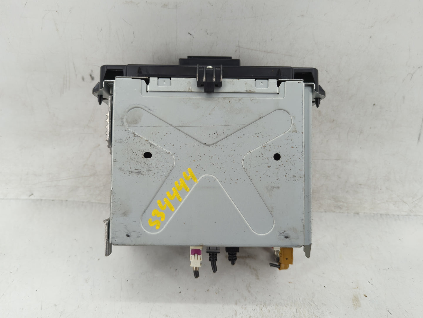 2018-2020 Dodge Journey Radio AM FM Cd Player Receiver Replacement P/N:P68342287AC Fits Fits 2018 2019 2020 OEM Used Auto Pa