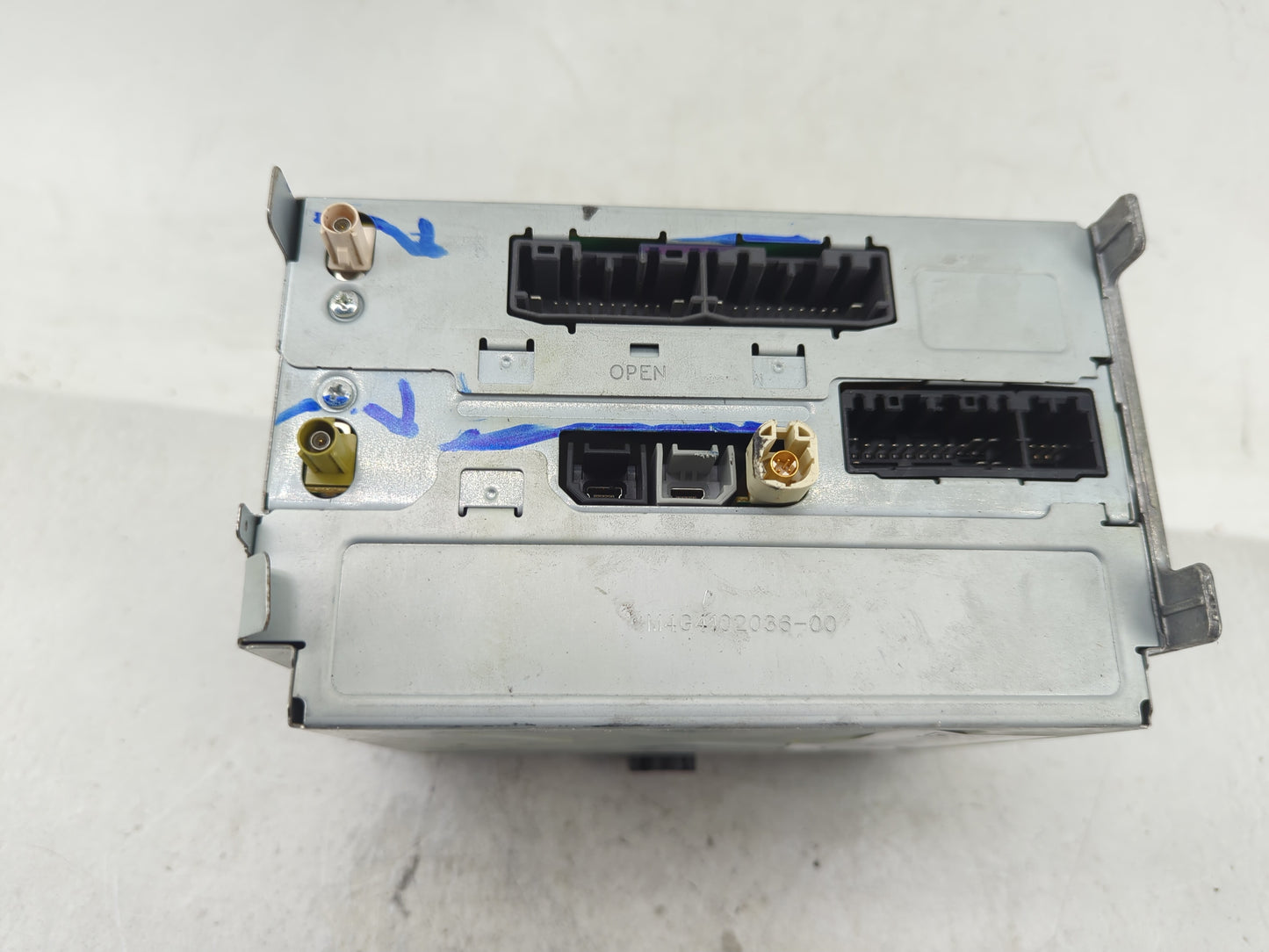 2018-2020 Dodge Journey Radio AM FM Cd Player Receiver Replacement P/N:P68342287AC Fits Fits 2018 2019 2020 OEM Used Auto Pa