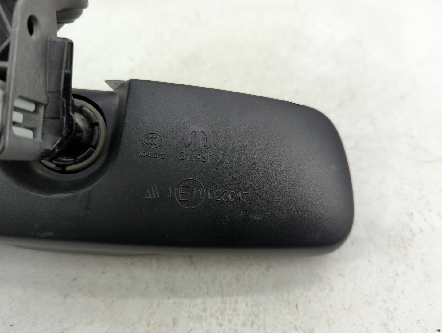 2018-2020 Dodge Journey Interior Rear View Mirror Replacement OEM P/N:A048070 Fits Fits 2018 2019 2020 OEM Used Auto Parts -