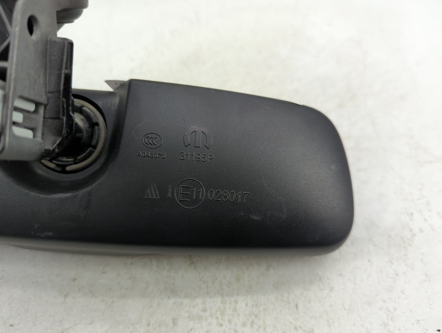 2018-2020 Dodge Journey Interior Rear View Mirror Replacement OEM P/N:A048070 Fits Fits 2018 2019 2020 OEM Used Auto Parts -