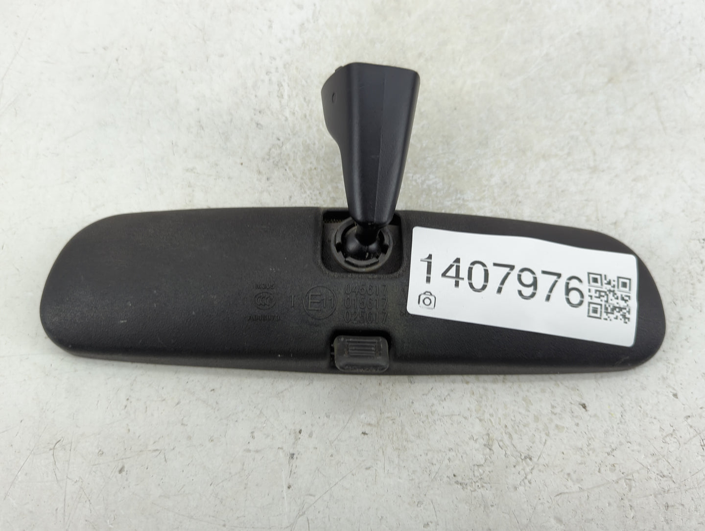2018 Dodge Journey Interior Rear View Mirror Replacement OEM P/N:A048070 Fits OEM Used Auto Parts - Oemusedautoparts1.com