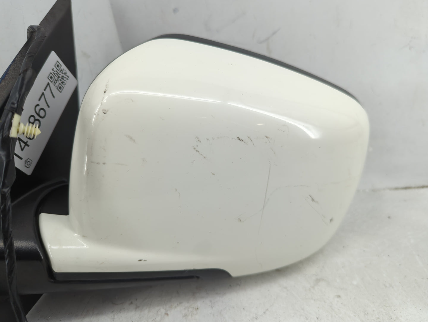 2018 Dodge Journey Driver Side View Mirror - Left Door Mirror OEM Used - Oemusedautoparts1.com