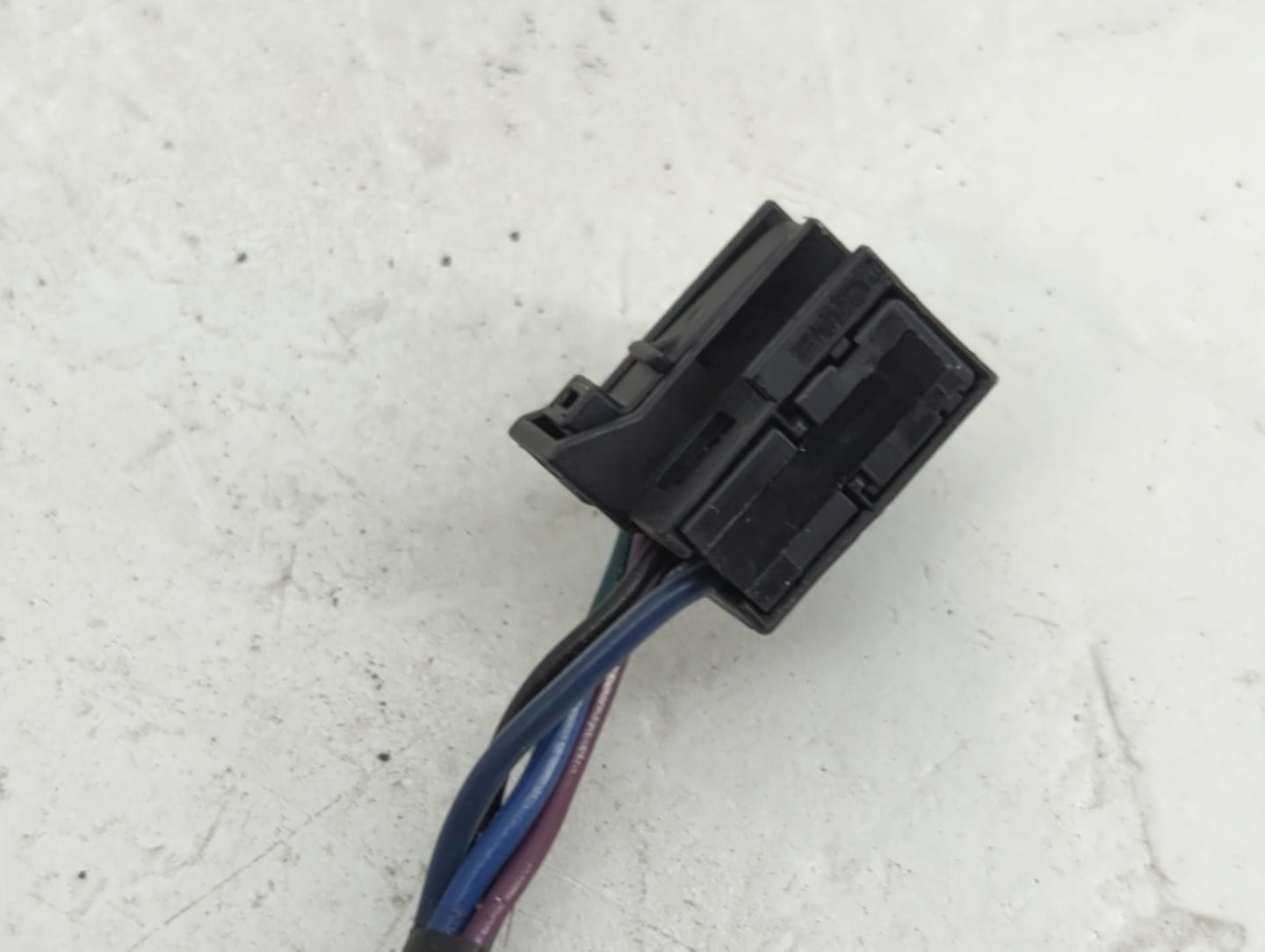 2018 Dodge Journey Driver Side View Mirror - Left Door Mirror OEM Used - Oemusedautoparts1.com