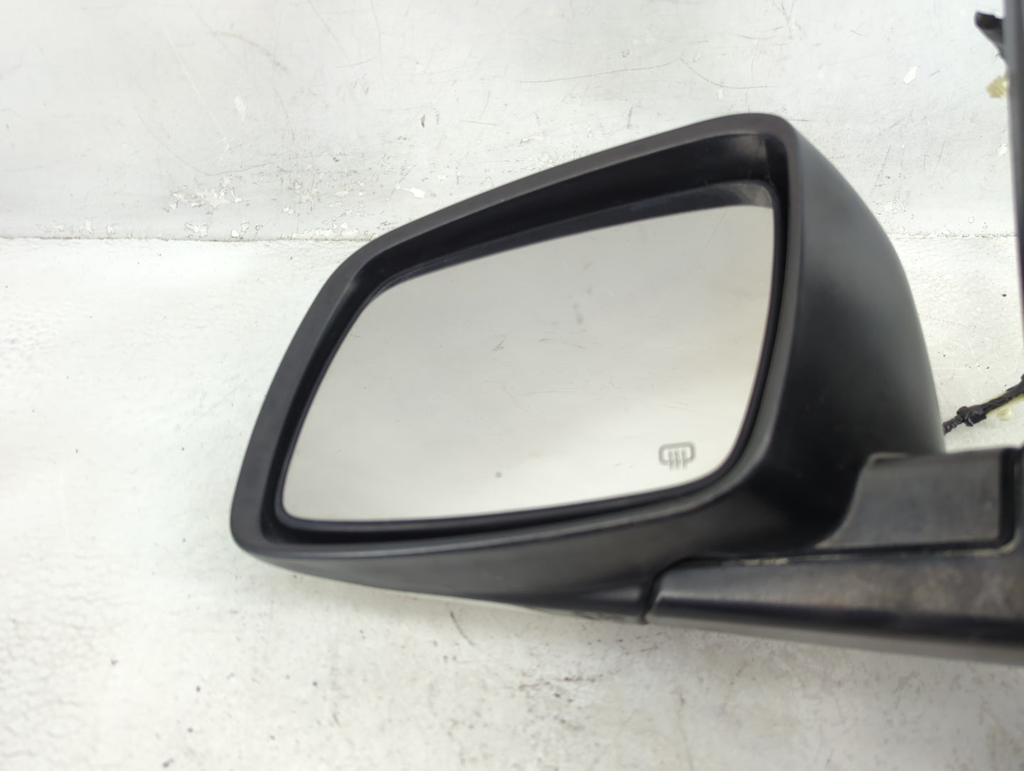 2018 Dodge Journey Driver Side View Mirror - Left Door Mirror OEM Used - Oemusedautoparts1.com