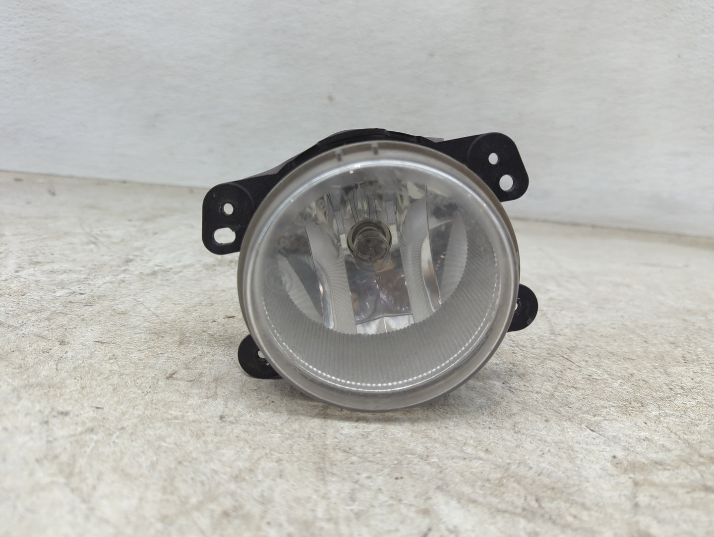 2018-2020 Dodge Journey Driver Left Oem Fog Light Lamp - Oemusedautoparts1.com