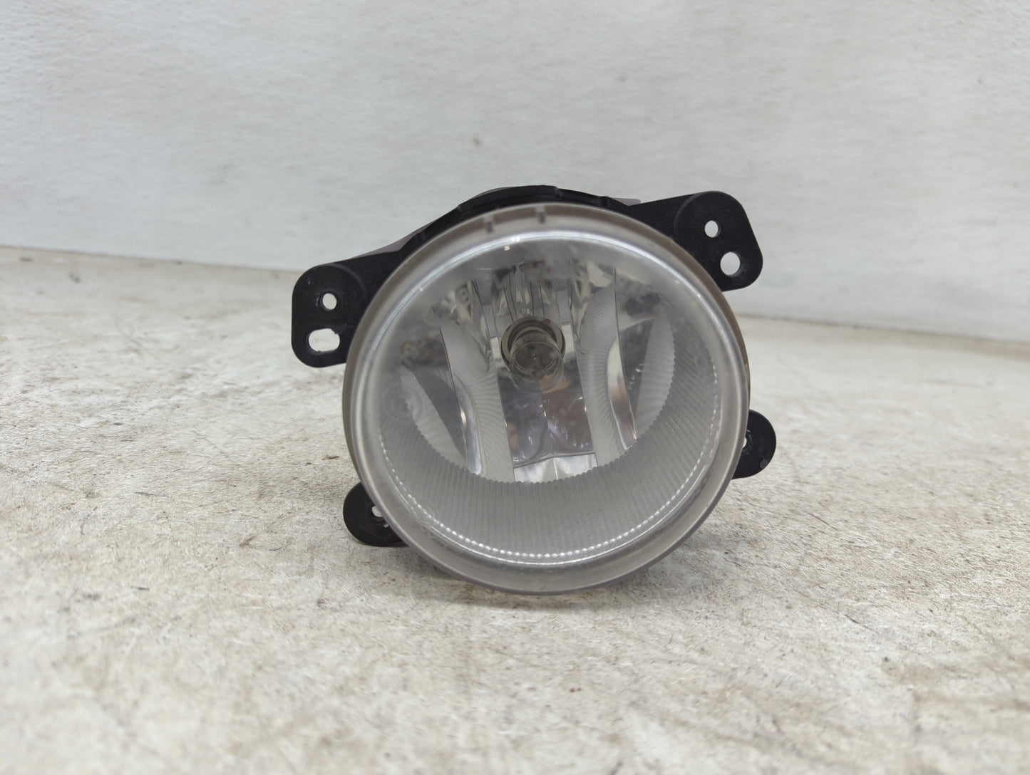 2018-2020 Dodge Journey Driver Left Oem Fog Light Lamp - Oemusedautoparts1.com
