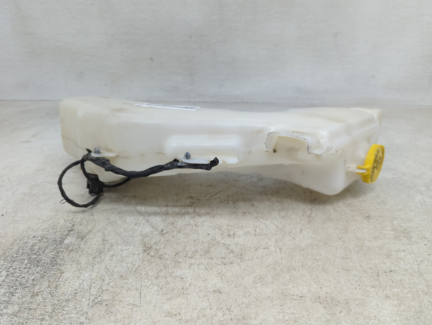 2018 Dodge Journey Windshield Washer Fluid Reservoir Bottle Oem - Oemusedautoparts1.com
