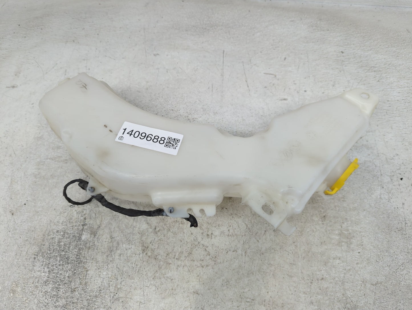 2018 Dodge Journey Windshield Washer Fluid Reservoir Bottle Oem - Oemusedautoparts1.com