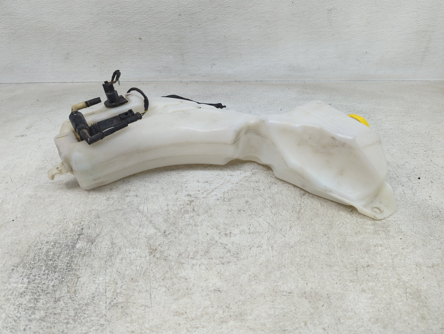 2018 Dodge Journey Windshield Washer Fluid Reservoir Bottle Oem - Oemusedautoparts1.com