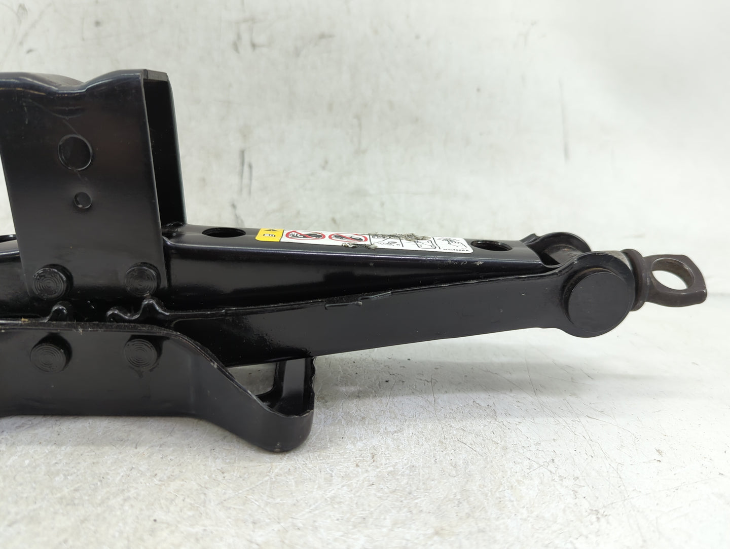 2018 Dodge Journey Spare Scissor Car Jack - Oemusedautoparts1.com