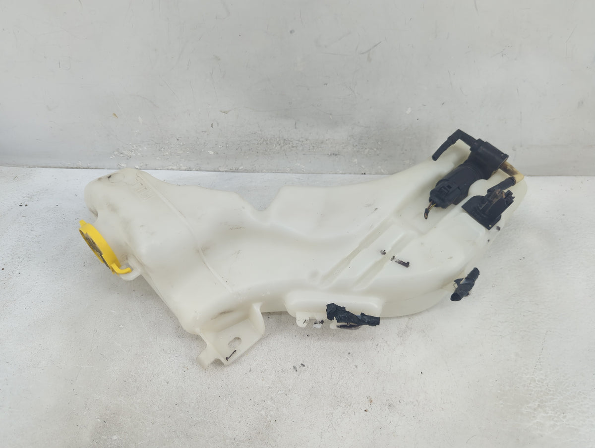 2018 Dodge Journey Windshield Washer Fluid Reservoir Bottle 1410283 - Oemusedautoparts1.com