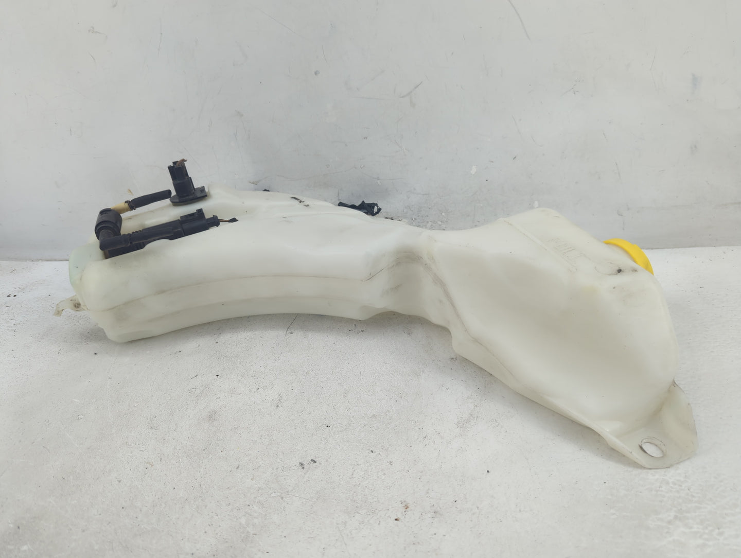 2018 Dodge Journey Windshield Washer Fluid Reservoir Bottle Oem - Oemusedautoparts1.com