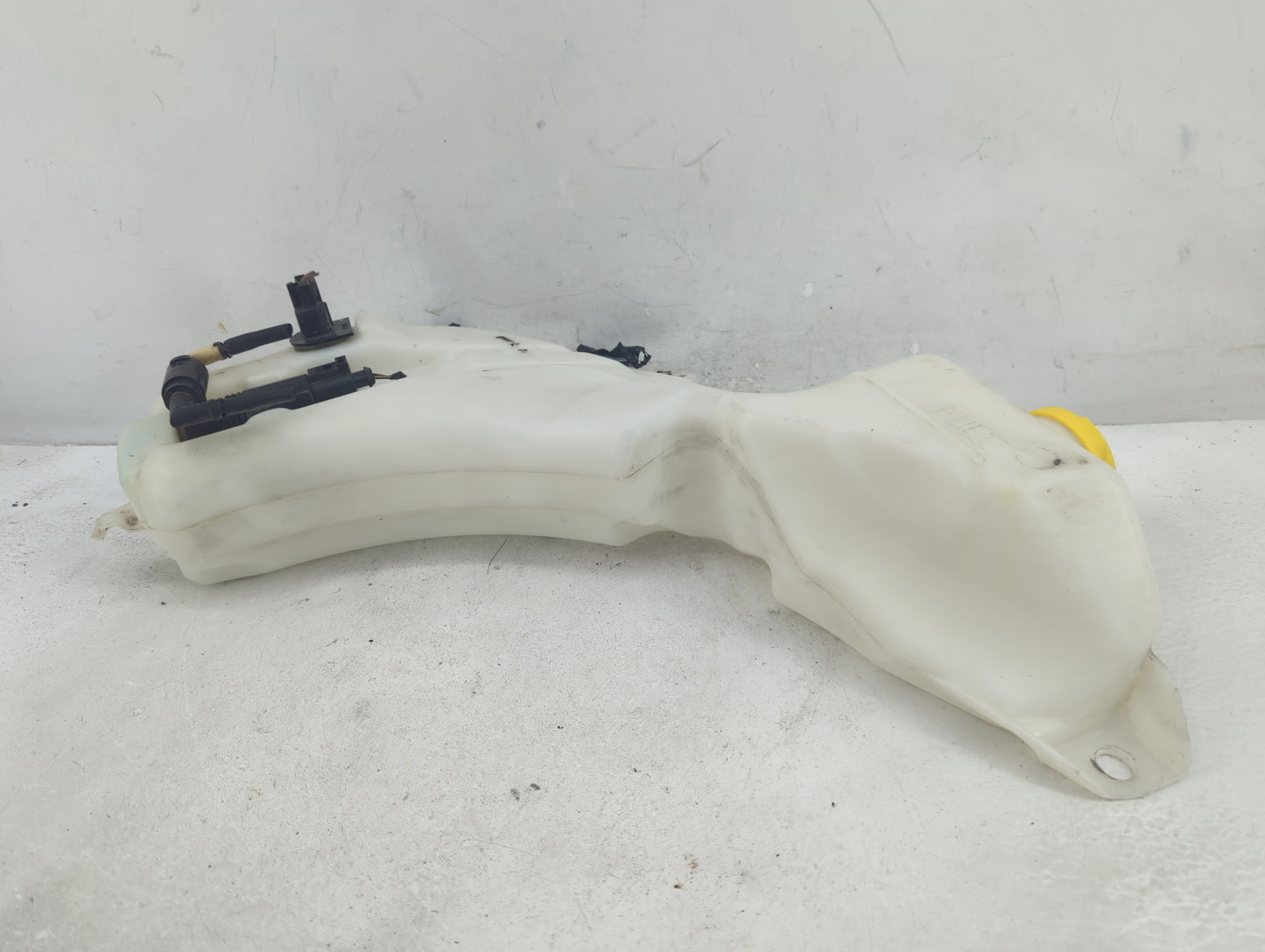 2018 Dodge Journey Windshield Washer Fluid Reservoir Bottle Oem - Oemusedautoparts1.com