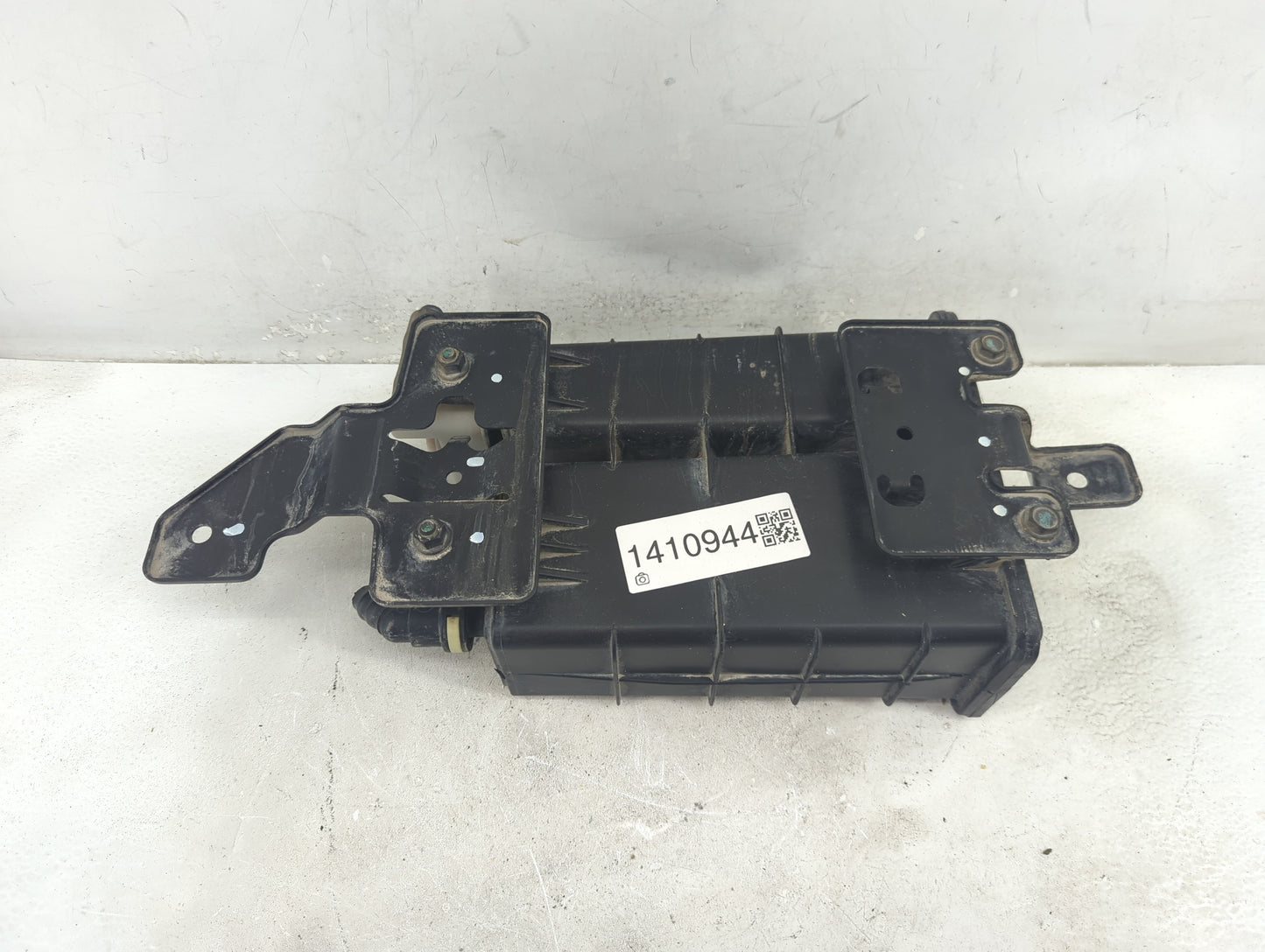 2018 Dodge Journey Fuel Vapor Charcoal Canister 1410944 - Oemusedautoparts1.com