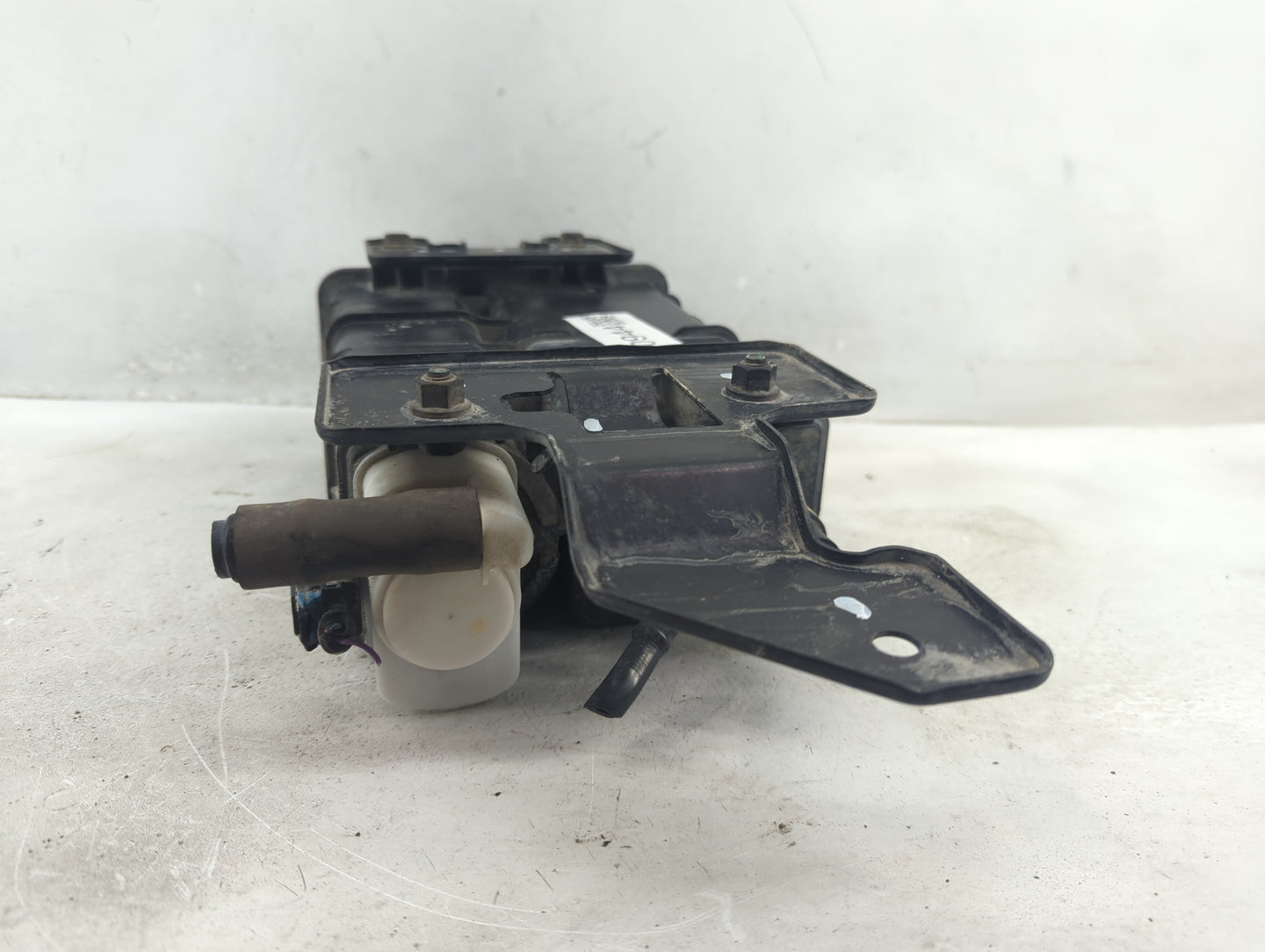 2018 Dodge Journey Fuel Vapor Charcoal Canister 1410944 - Oemusedautoparts1.com