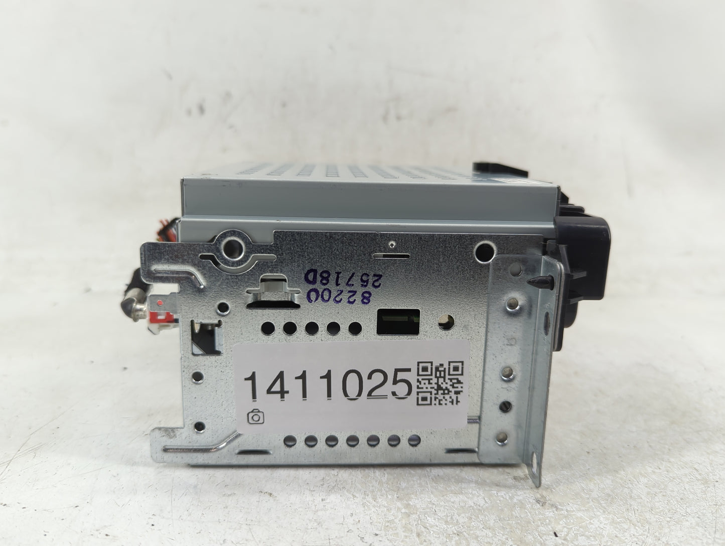2018-2020 Dodge Journey Radio AM FM Cd Player Receiver Replacement P/N:68209666AF Fits Fits 2018 2019 2020 OEM Used Auto Par