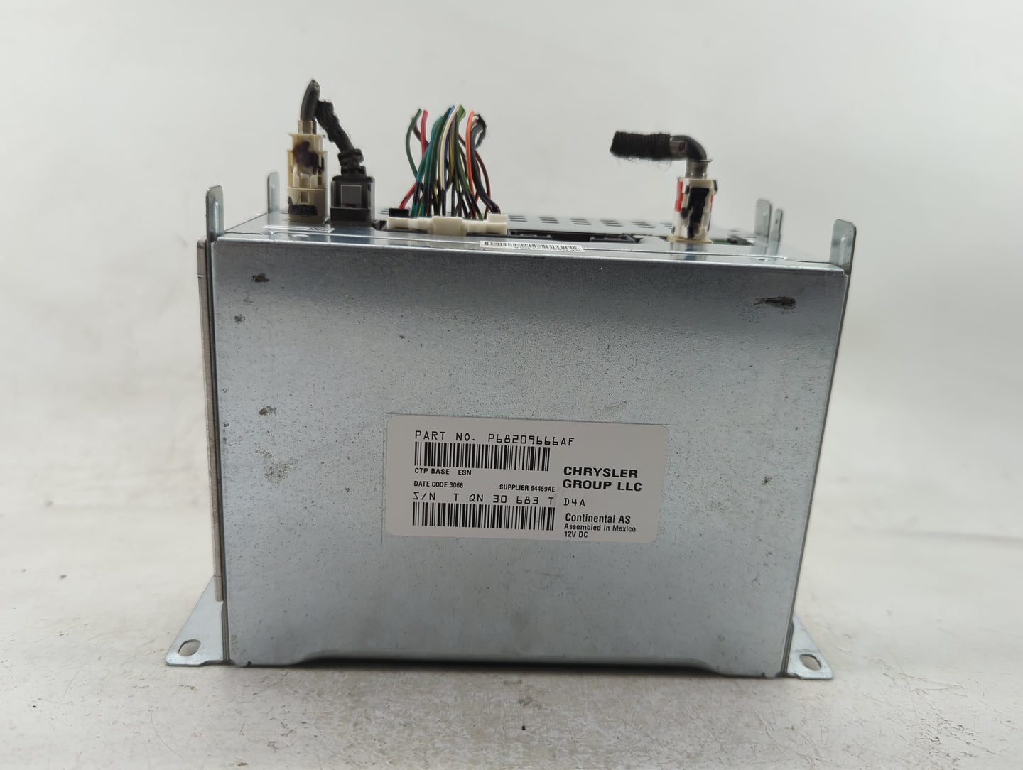 2018-2020 Dodge Journey Radio AM FM Cd Player Receiver Replacement P/N:68209666AF Fits Fits 2018 2019 2020 OEM Used Auto Par