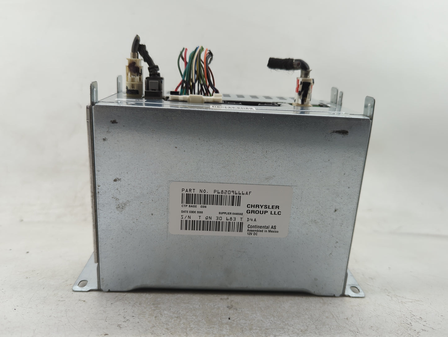 2018-2020 Dodge Journey Radio AM FM Cd Player Receiver Replacement P/N:68209666AF Fits Fits 2018 2019 2020 OEM Used Auto Par