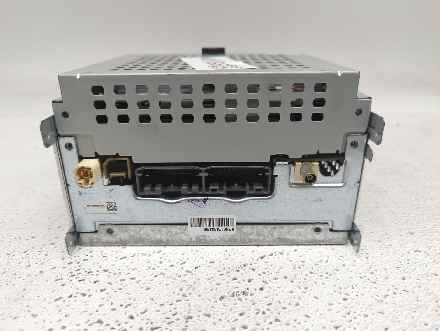 2018-2020 Dodge Journey Radio AM FM Cd Player Receiver Replacement P/N:P68209666AF Fits Fits 2018 2019 2020 OEM Used Auto Pa