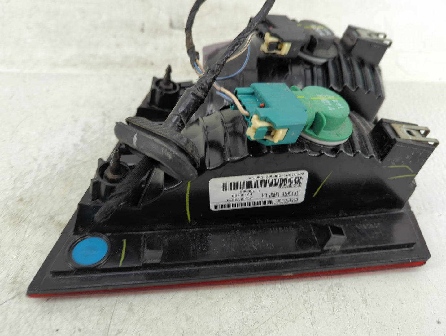 2018 Dodge Journey Tail Light Assembly Driver Left OEM P/N:04806369AF Fits OEM Used Auto Parts - Oemusedautoparts1.com