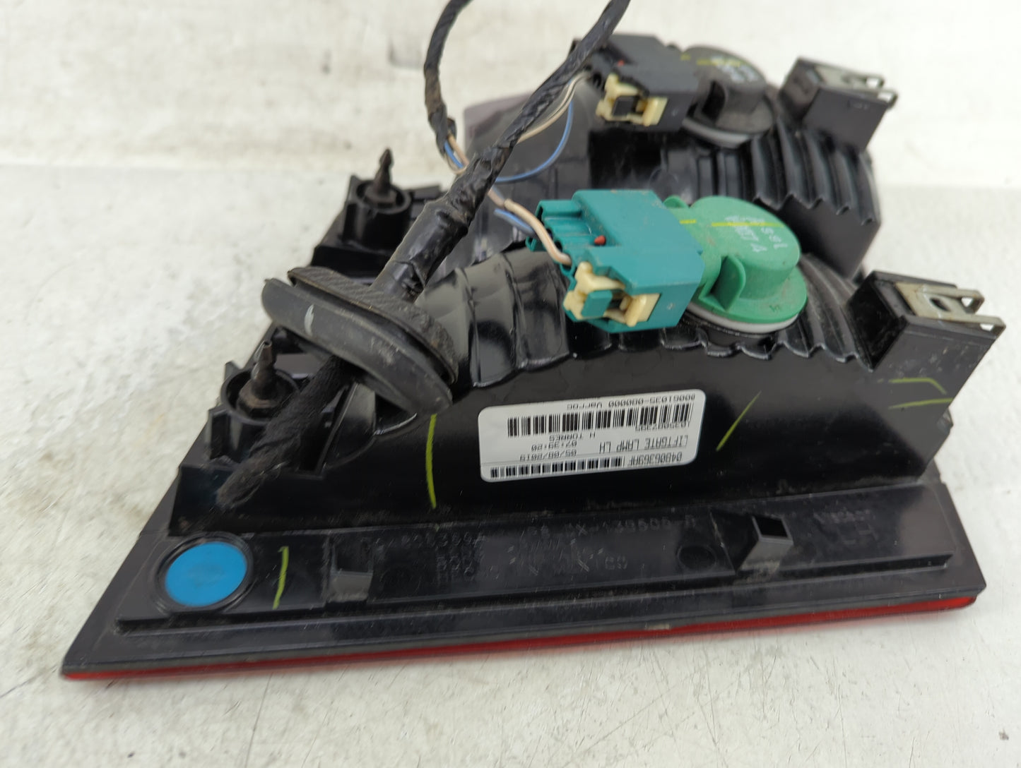 2018 Dodge Journey Tail Light Assembly Driver Left OEM P/N:04806369AF Fits OEM Used Auto Parts - Oemusedautoparts1.com