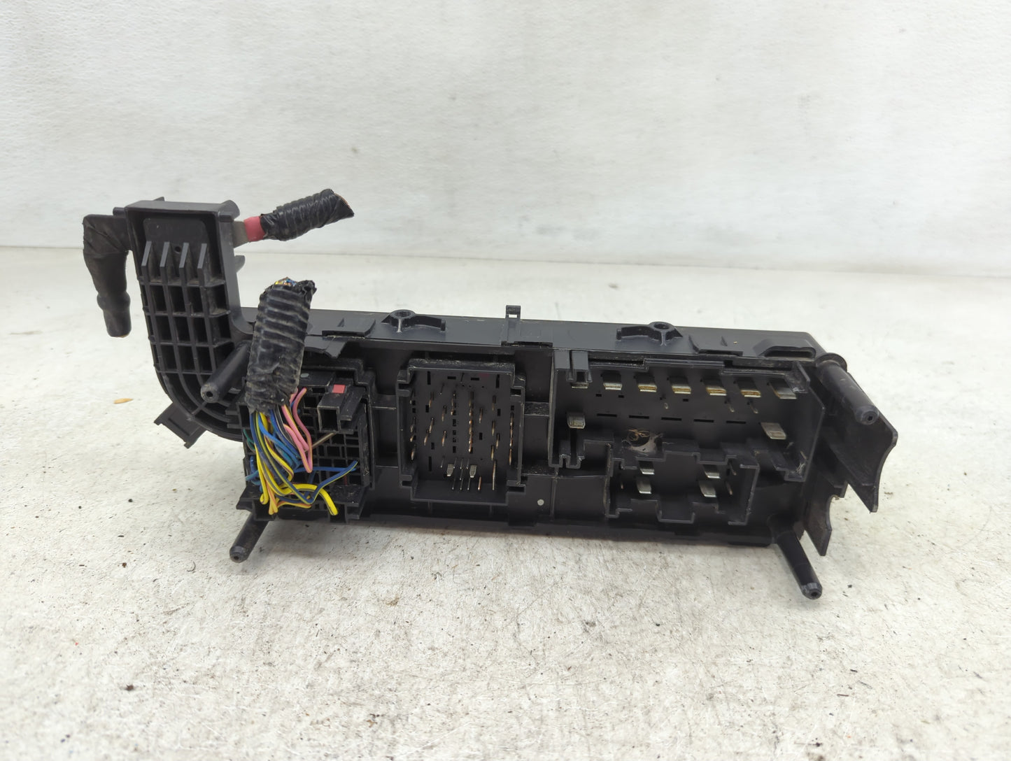 2012-2019 Dodge Journey Fusebox Fuse Box Relay Module Tipm P68143314af - Oemusedautoparts1.com