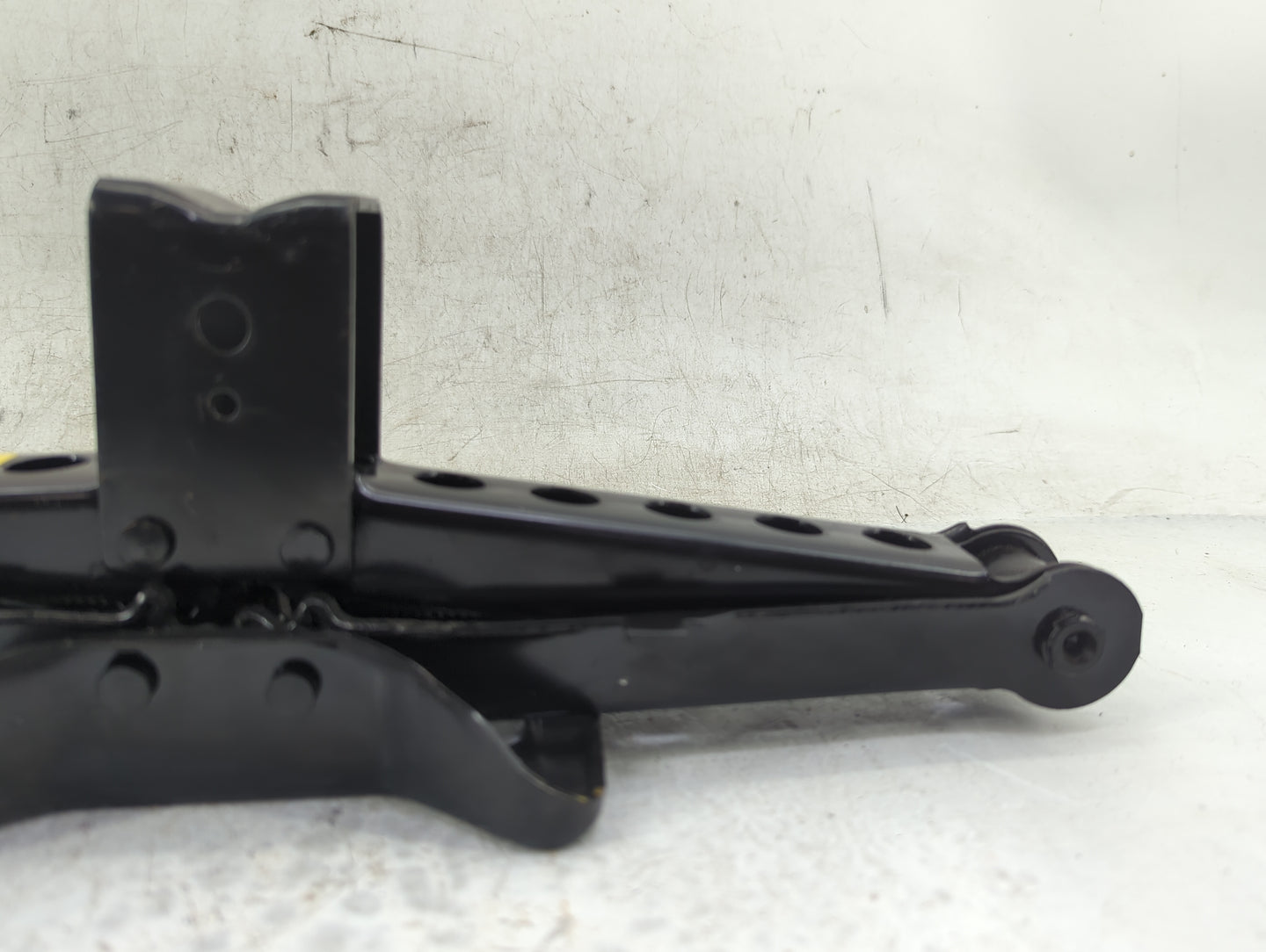 2018 Dodge Journey Spare Scissor Car Jack - Oemusedautoparts1.com