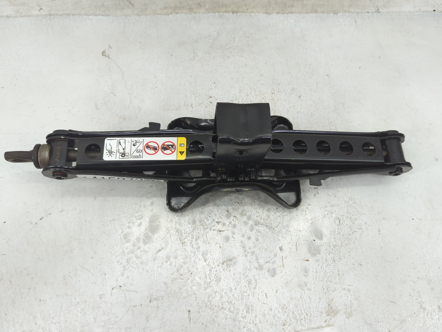 2018 Dodge Journey Spare Scissor Car Jack - Oemusedautoparts1.com