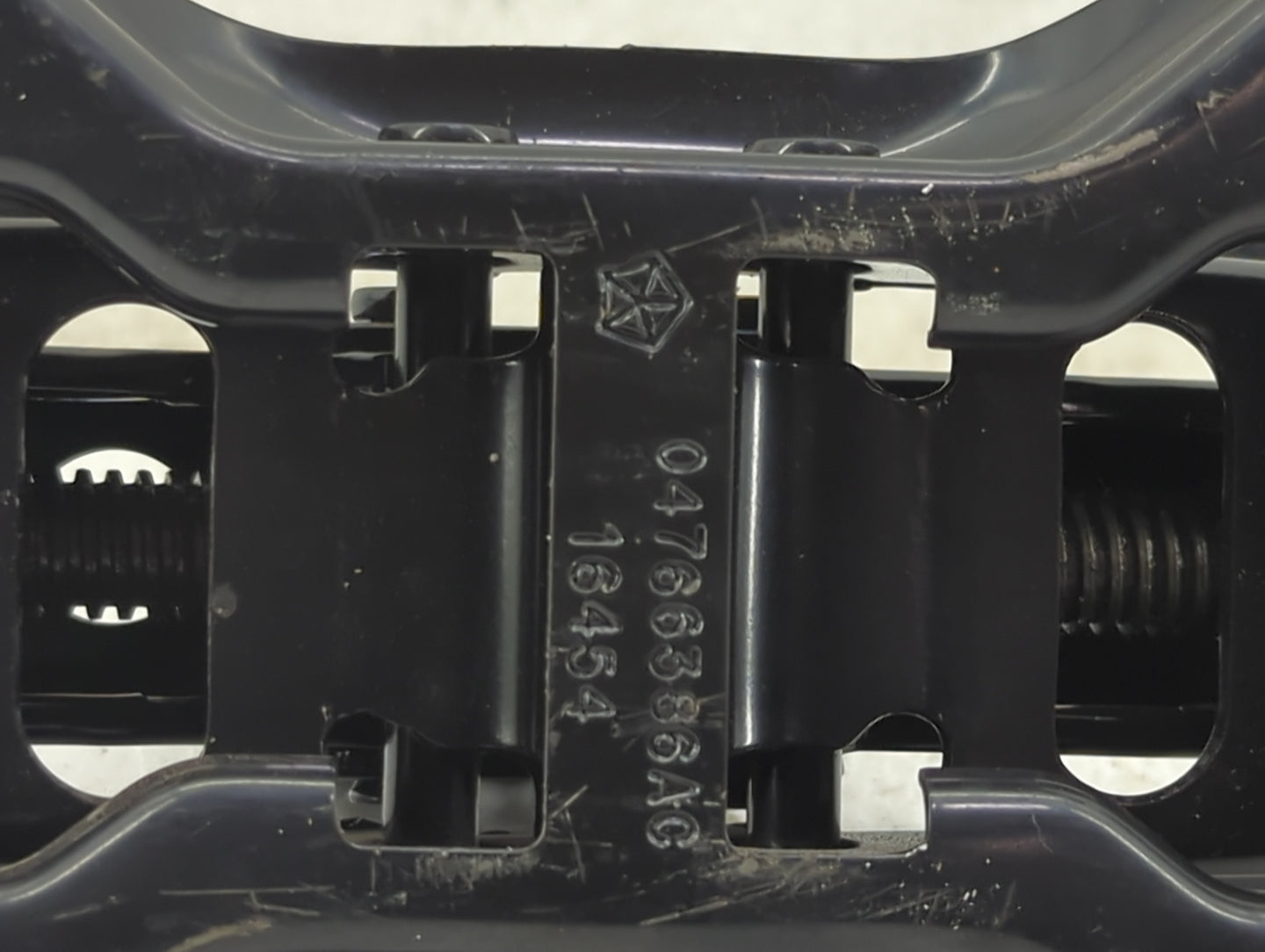 2018 Dodge Journey Spare Scissor Car Jack - Oemusedautoparts1.com