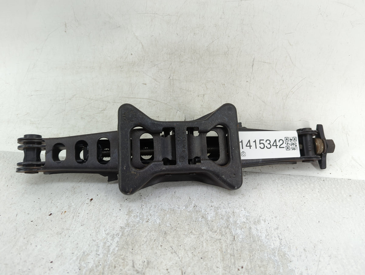 2018 Dodge Journey Spare Scissor Car Jack 1415342 - Oemusedautoparts1.com