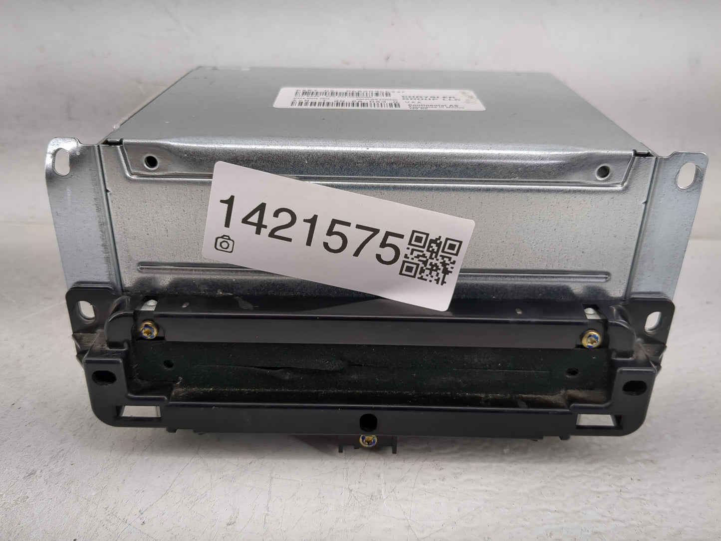 2018-2020 Dodge Journey Radio AM FM Cd Player Receiver Replacement P/N:P68209665AF Fits Fits 2018 2019 2020 OEM Used Auto Pa