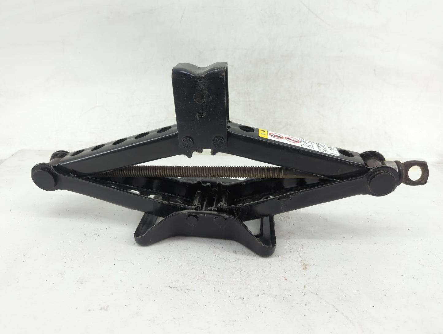 2018 Dodge Journey Spare Scissor Car Jack - Oemusedautoparts1.com