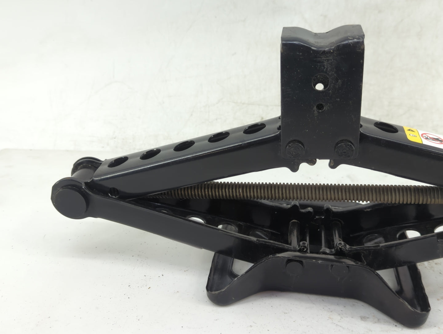 2018 Dodge Journey Spare Scissor Car Jack - Oemusedautoparts1.com