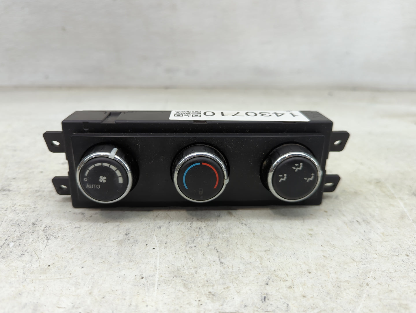2018 Dodge Journey Climate Control Module Temperature AC/Heater Replacement Fits OEM Used Auto Parts - Oemusedautoparts1.com